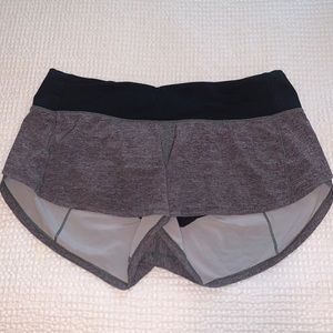 Lululemon Speed Up low rise 2.5nch shorts